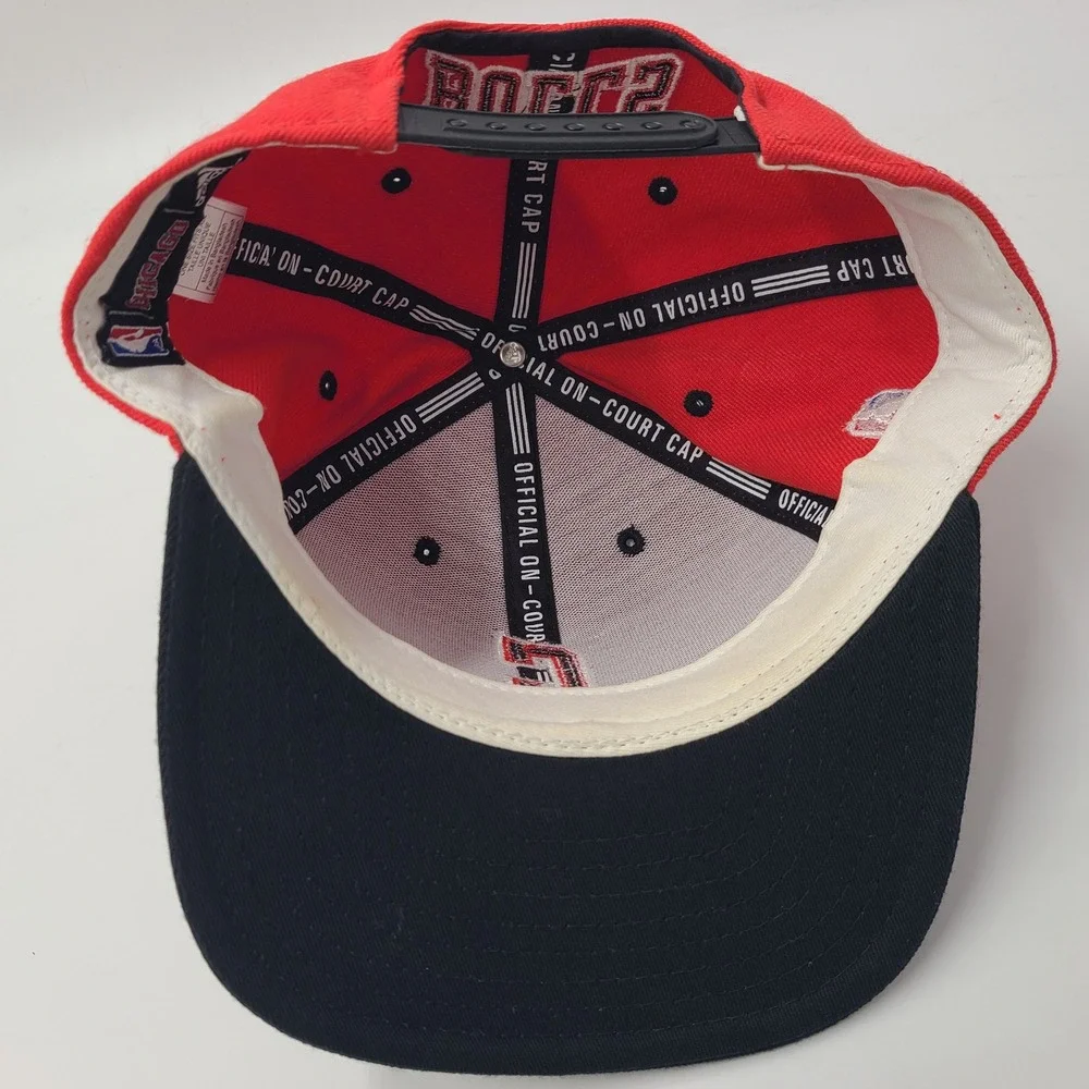 Chicago Bulls Hat Snapback Adidas Red Black NBA Basketball Wool Blend‎ Flat Brim